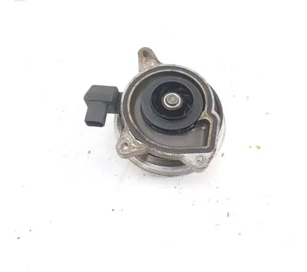 Volkswagen PASSAT B6 Water pump 01643304