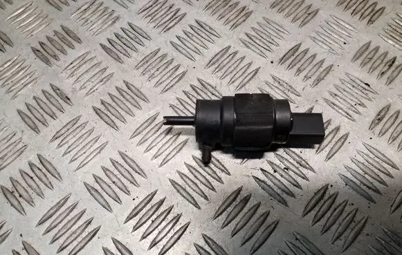 Windscreen/windshield washer pump