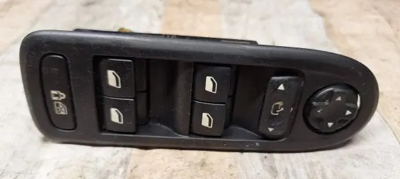 Peugeot 308 SW Electric window control switch 96644917XT 392104 3010275
