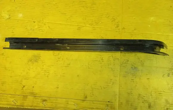 Citroen Berlingo Sliding door middle roller runner
