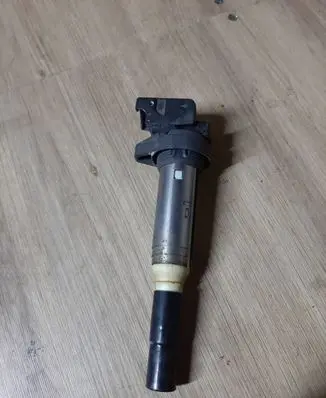 BMW M5 F90 High voltage ignition coil 8611236