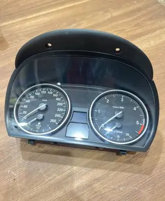 BMW 3 E90 E91 Speedometer (instrument cluster) 9187369
