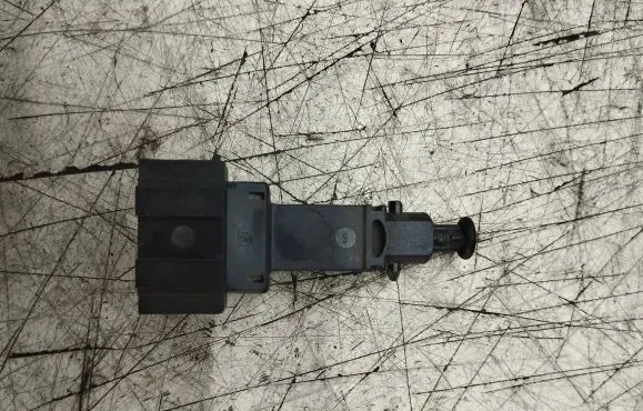 Volkswagen Golf IV Brake pedal sensor switch 1J0945511A