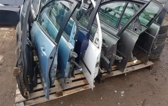 Renault Megane II Front door pilkos