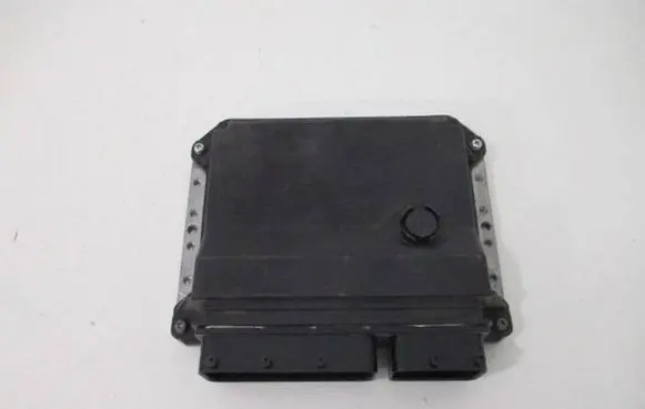 Toyota RAV 4 (XA40) Engine control unit/module 8966142U20