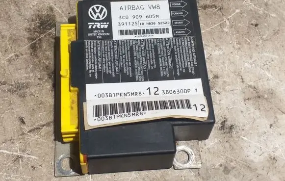 Volkswagen PASSAT B6 Airbag control unit/module 3C0909605M