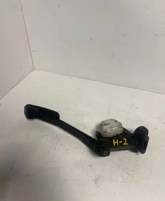 Volvo V70 Accelerator throttle pedal 30683516 6PV00853712