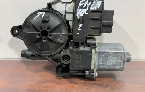 Cupra Formentor Rear door window regulator motor 5Q0959407D