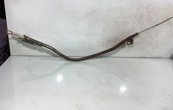 Mitsubishi L200 Oil level dip stick 