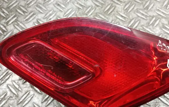 Opel Astra J Tailgate rear/tail lights