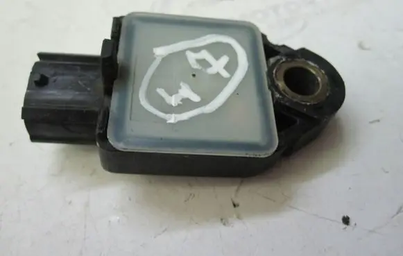 KIA Ceed Airbag deployment crash/impact sensor 0A100