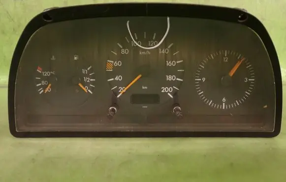 Mercedes-Benz Vito Viano W638 Speedometer (instrument cluster) MB0005428401
