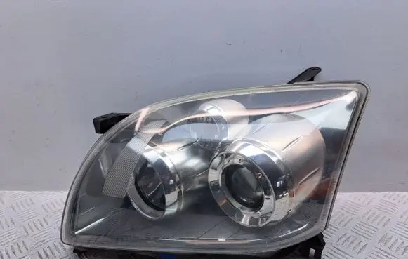 Toyota Avensis T250 Headlight/headlamp 8117005240 8539121040