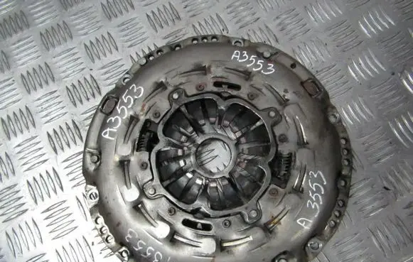 Toyota Avensis T270 Pressure plate 