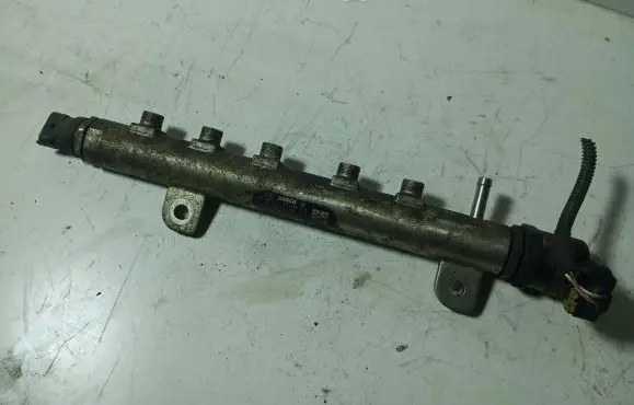 Opel Zafira B Fuel main line pipe 55200266 072620 0445214056