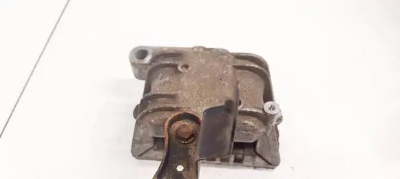 Volkswagen Touran I Engine mount bracket 1K0199262