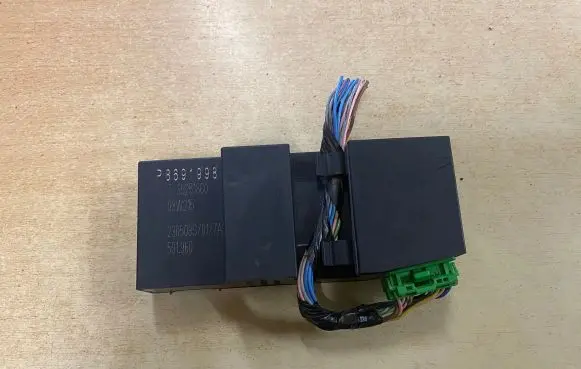 Volvo XC90 ESP (stability system) control unit P8691998 230503S 501960