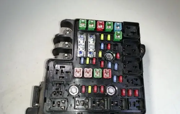 KIA Ceed Fuse module 919501H020
