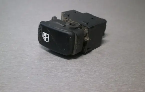 Hyundai Tucson JM Electric window control switch
