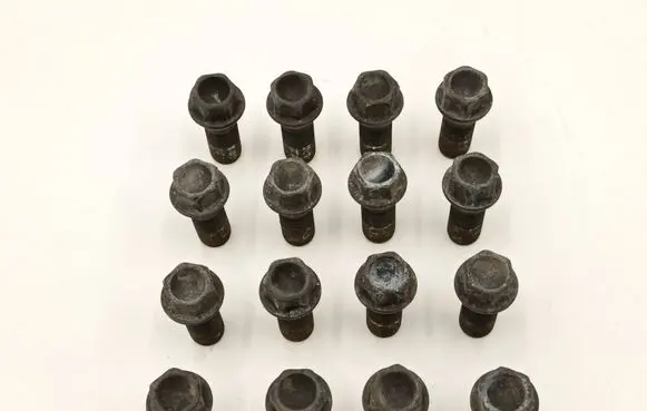 BMW 3 G20 G21 Nuts/bolts 6890324
