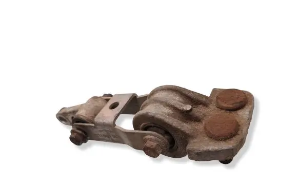 Volvo XC90 Engine mount bracket 22711