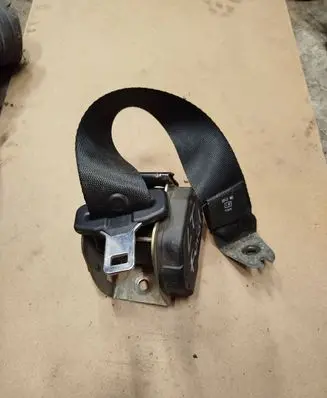Ford Focus Rear seatbelt 98ABA611B68 040199 98ABA611B68ER