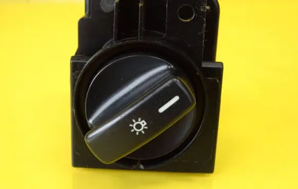 Mercedes-Benz A W169 Light switch 1695452204