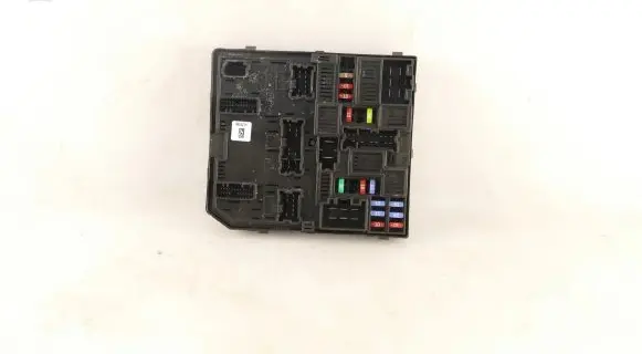 Nissan X-Trail T32 Fuse module 284B75NA0A