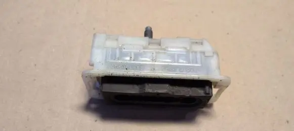Peugeot 3008 II Radiator mount bracket 9800613580 ESF1002500 ESF1002600