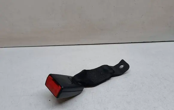 BMW 1 E82 E88 Rear seatbelt buckle 9117261