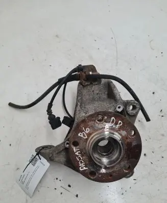 Volkswagen PASSAT B6 Front wheel hub