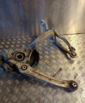 Audi A8 S8 D3 4E Front wheel hub