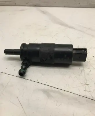 Audi A6 S6 C6 4F Headlight washer pump 3B7955681