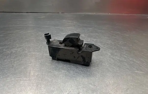Mitsubishi Outlander Electric window control switch 8608A061 2167D1 C8DD602M