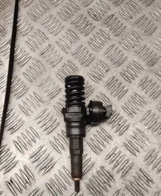 Audi A3 S3 8P Fuel injector 038130073BP
