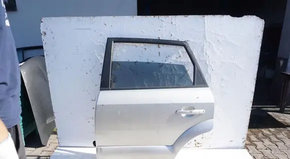Hyundai Lantra I Rear door