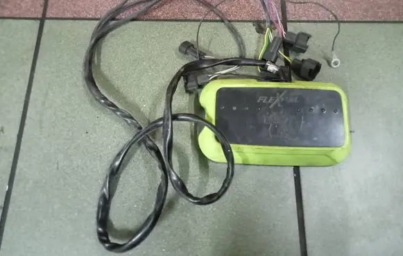 Dacia Sandero Reducing agents exhaust control unit 0000