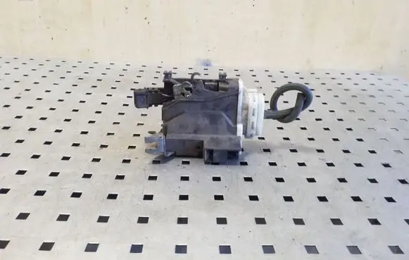 Audi A6 S6 C4 4A Front door lock 4A1837016B