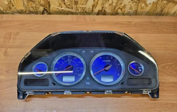 Volvo XC90 Speedometer (instrument cluster) 30765611 30635677 69199260T