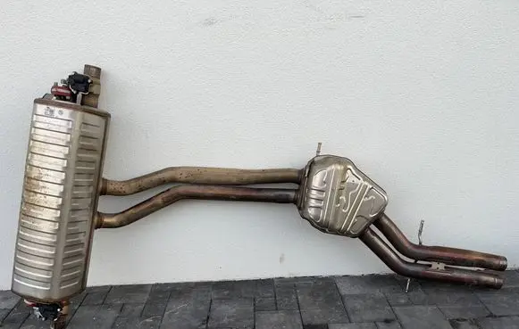 Porsche Cayenne (9Y0 9Y3) Rear muffler/silencer tail pipe 4M4253611D