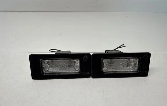 Audi A4 S4 B7 8E 8H Number plate light 8T0943021