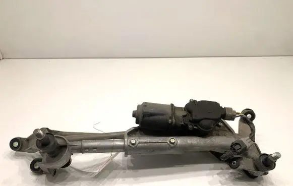 Honda CR-V Front wiper linkage and motor 