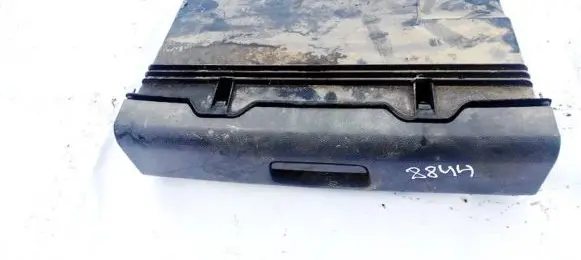 Volkswagen Touran I Glove box 1T0881580