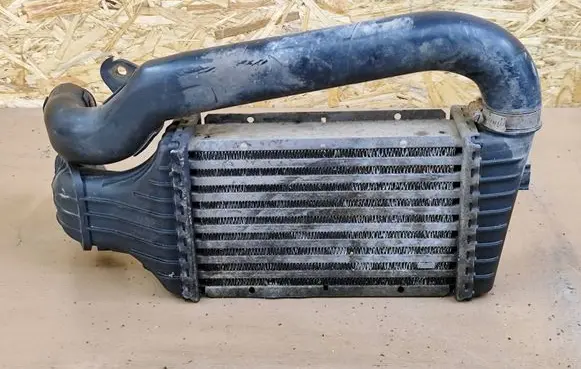 Opel Zafira A Intercooler radiator 24436438