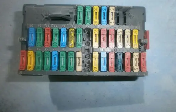 Peugeot 406 Fuse box set psa94590813