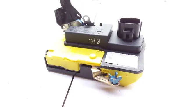 Volvo XC90 Front door lock 30699747