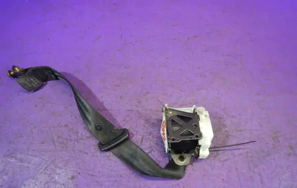 Audi A4 S4 B6 8E 8H Front seatbelt 8E5857805G