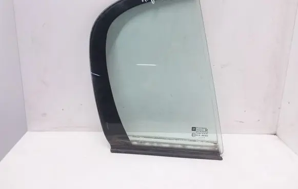 Rear vent window glass