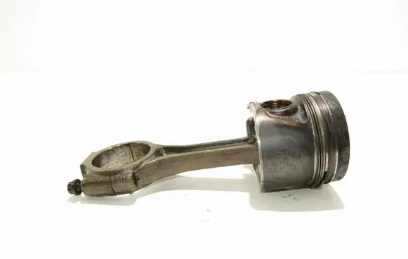 Volkswagen PASSAT B6 Piston kodo