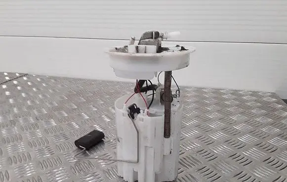 Ford Focus Fuel injection high pressure pump BV619H307JB